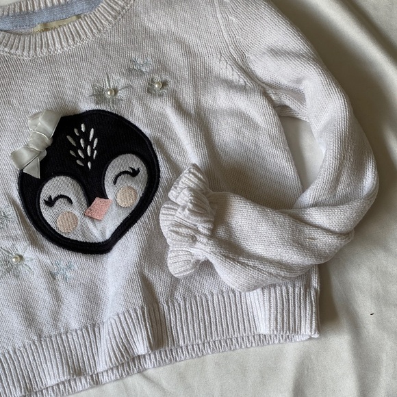Adorable White Kids Sweater with Penguin Design - Picture 5 of 13